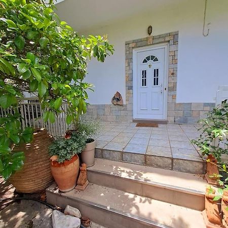 20' From The Airport,20' From The Center Of Athens Apartment Екстериор снимка