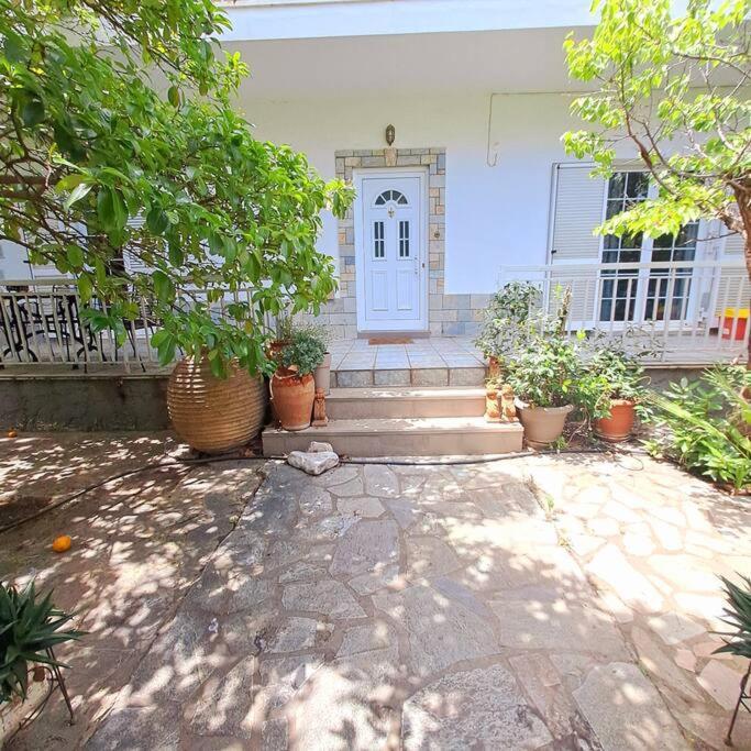 20' From The Airport,20' From The Center Of Athens Apartment Екстериор снимка