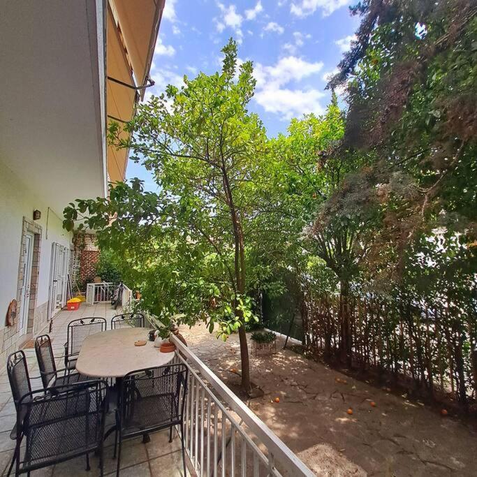 20' From The Airport,20' From The Center Of Athens Apartment Екстериор снимка