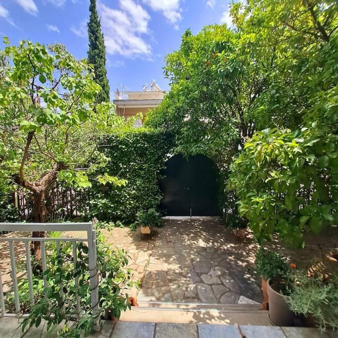 20' From The Airport,20' From The Center Of Athens Apartment Екстериор снимка